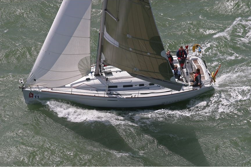 Family sailing Hampshire